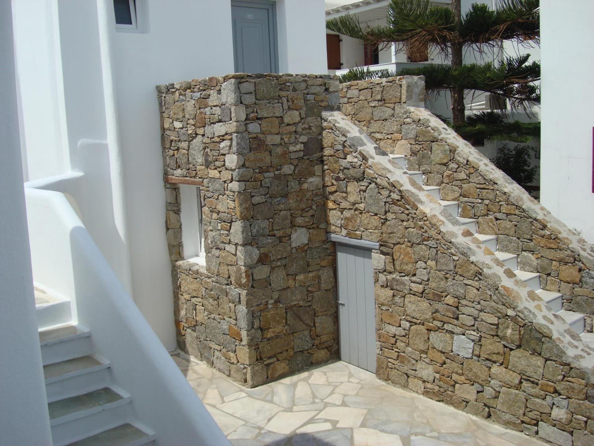 Elena & Ornos (Mykonos)